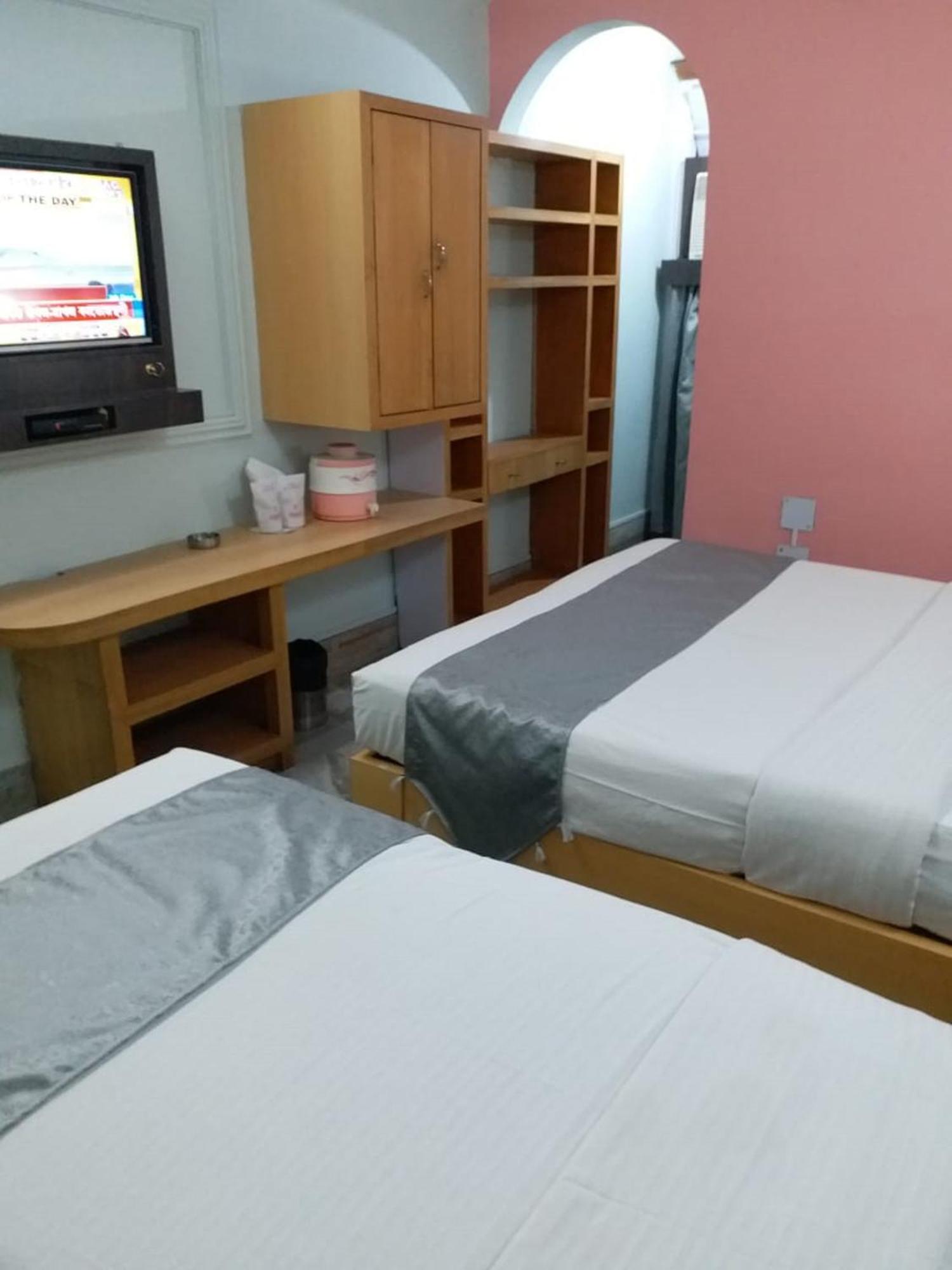 Hotel Mahalaxmi Indo Myanmar Guwahati Eksteriør billede
